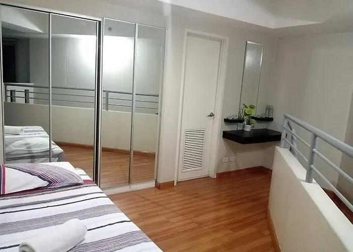 Spacious 1 Bedroom Loft Type Unit アパートホテル