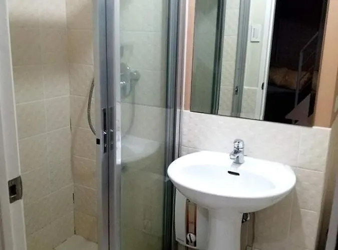 Spacious 1 Bedroom Loft Type Unit アパートホテル